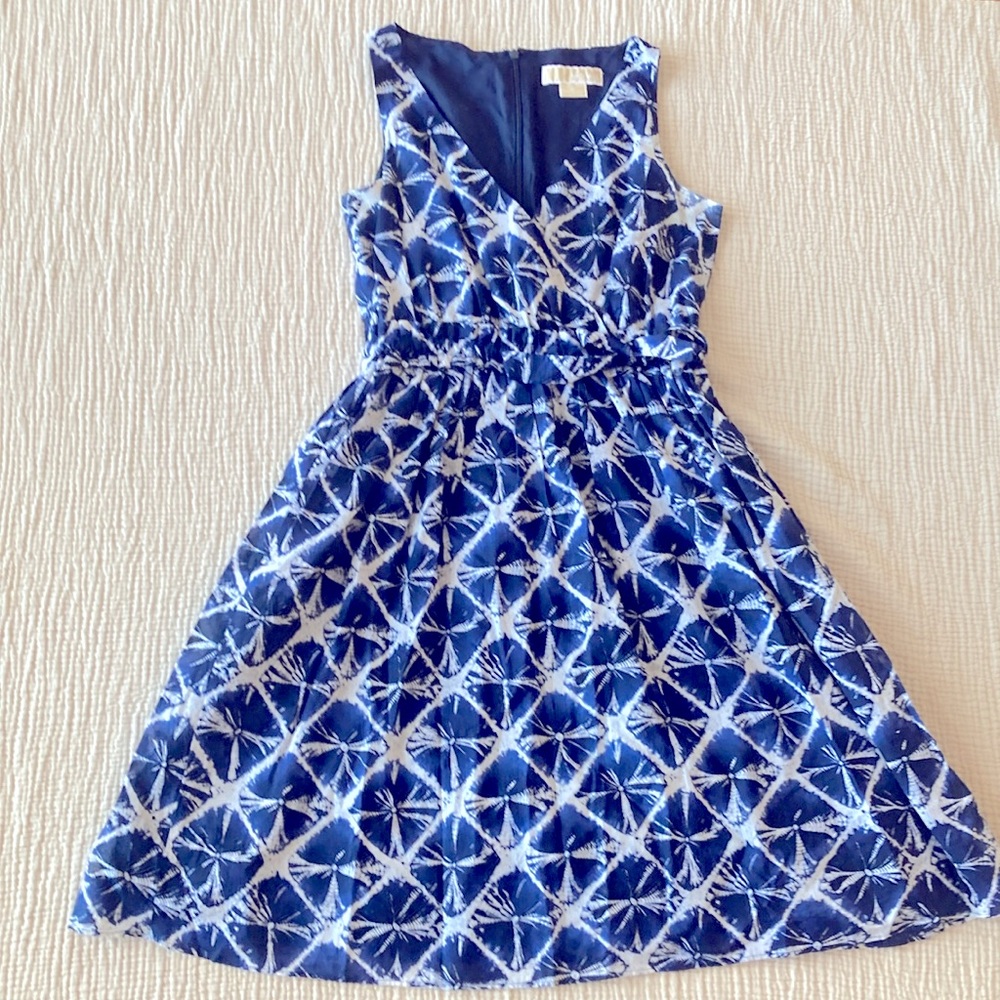 MICHAEL Michael Kors Blue and White Tie Dye Fit and Flare Dress Size 0